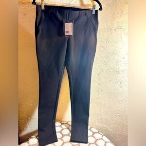 Exofficio Women’s Black knit pants:Minka travel essential pant, front zip pocket